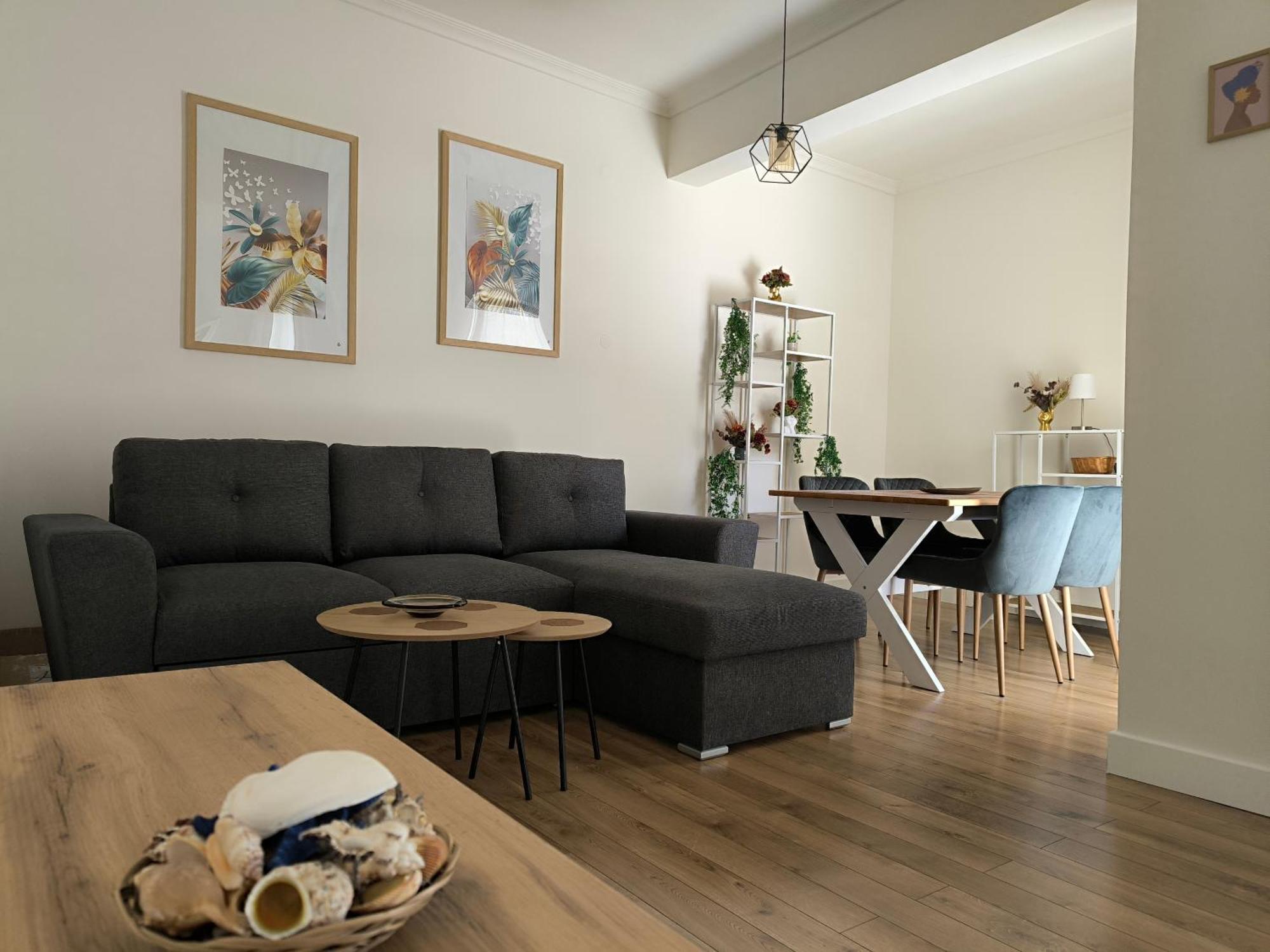 Port View, Veranda, 80 Sqm, Spacious Place For 6 Tesalonika Bagian luar foto