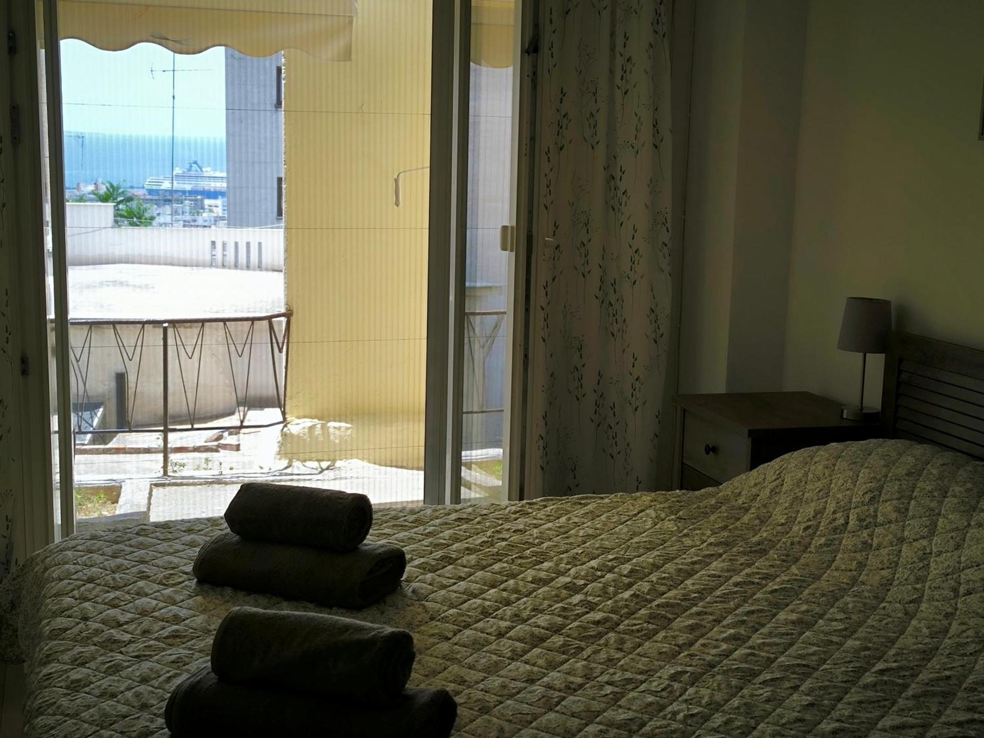 Port View, Veranda, 80 Sqm, Spacious Place For 6 Tesalonika Bagian luar foto